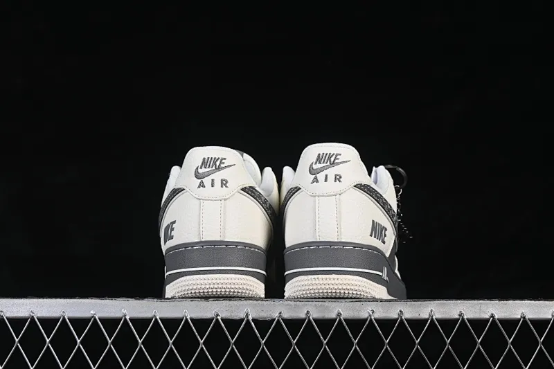 All categories Nk Air Force 1 Air Force series Nk Air Force 1 Low Air Force low-top Nike Air Force 1'07 Low off-white and dark gray Air Force 1 low-top casual sneakers SM6668-107